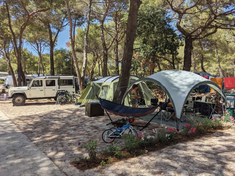 Tent on a pitch with a car